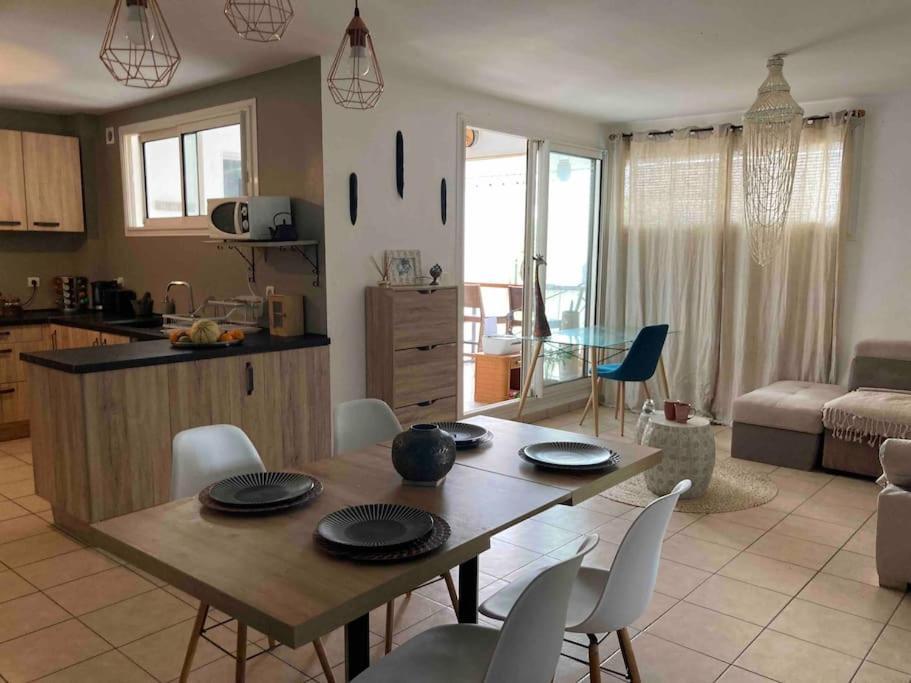 Terre Sainte : Charmant Appart 5 Min De La Plage Apartment Exterior photo
